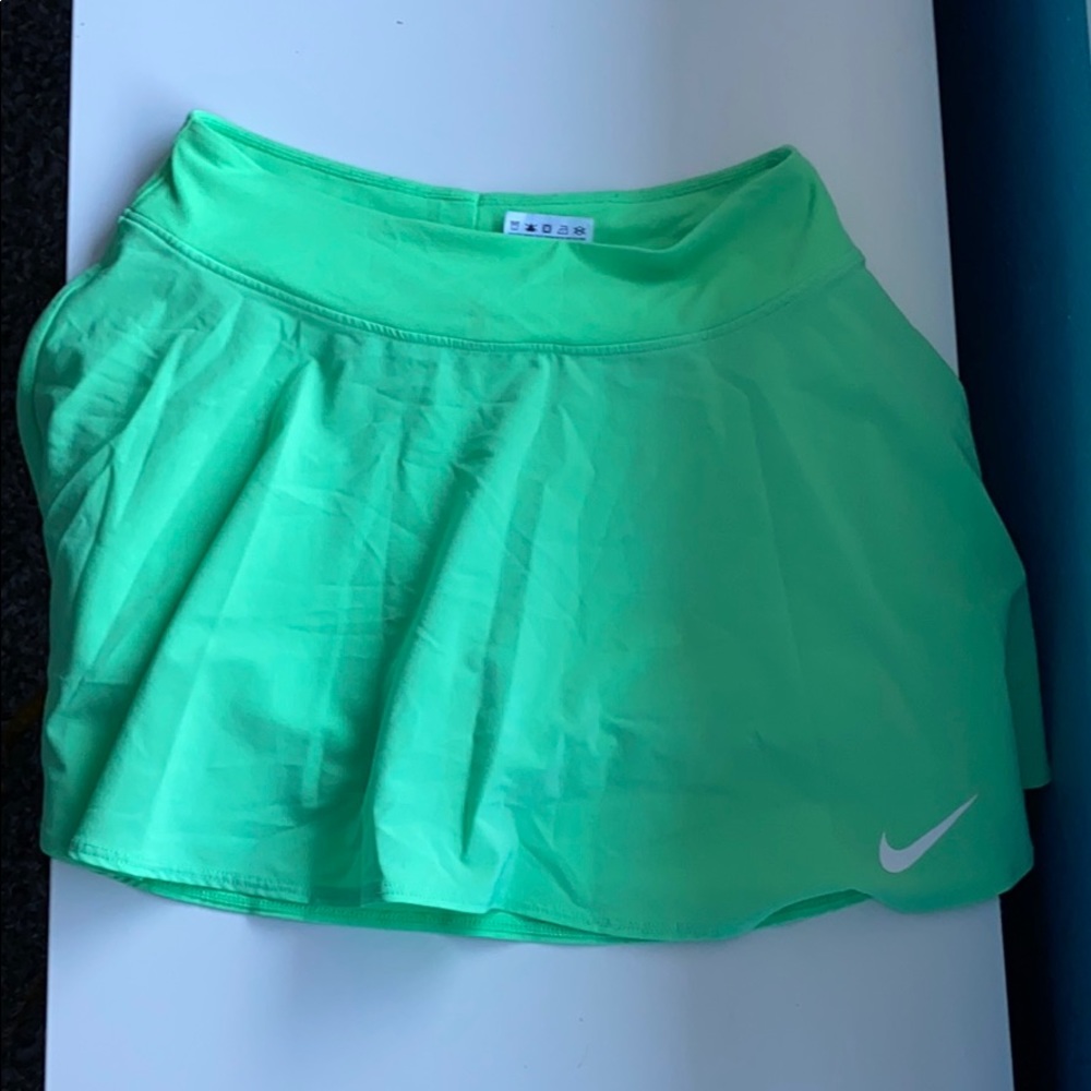 neon green nike tennis skirt